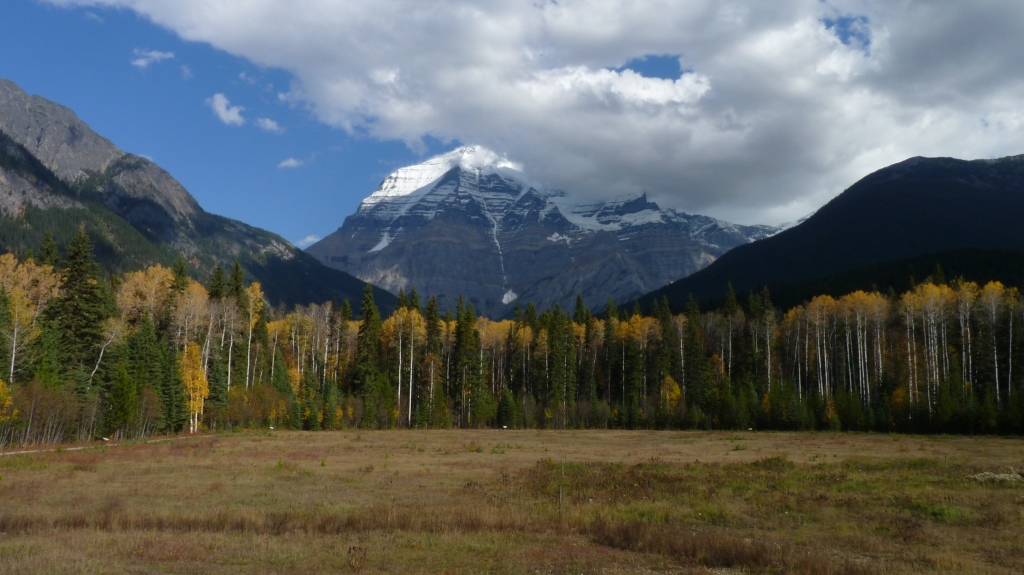 Mt. Robson is met zijn 3954 meter de hoogste berg van de Canadese Rocky Mountains.