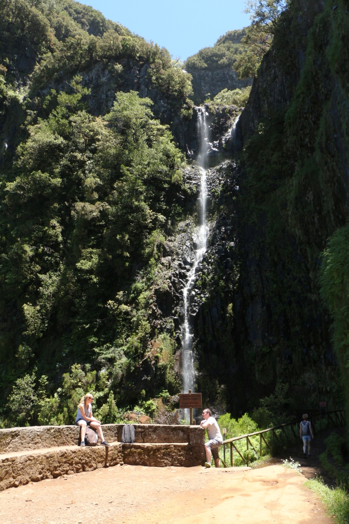 De 100 mtr hoge Risco-waterval