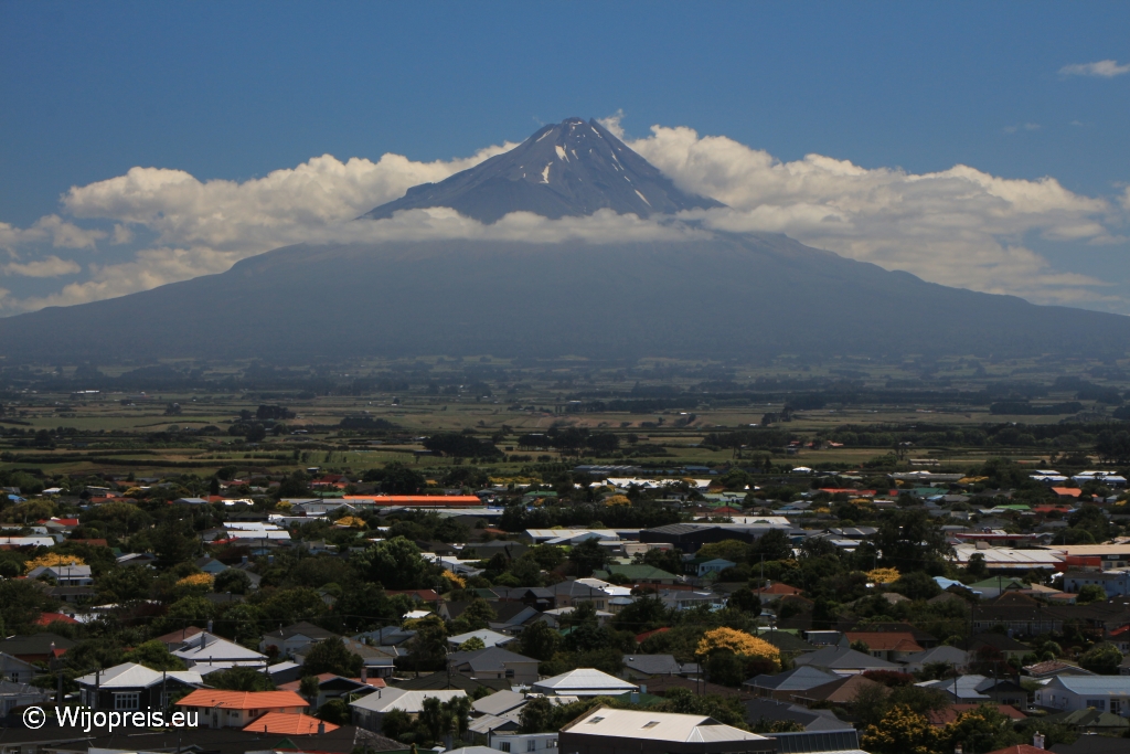 Mount Taranaki vanaf de watertoren in Hawera